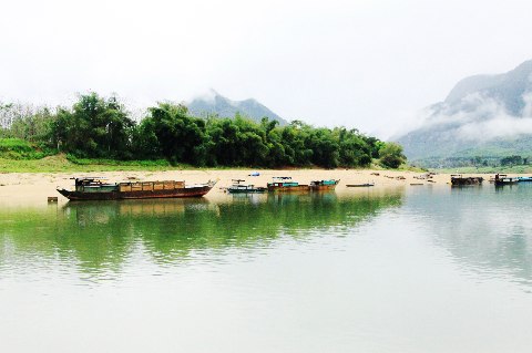 hòn kẻm đá dừng