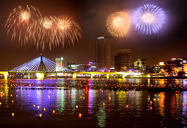 du lich da nang - phao hoa da nang