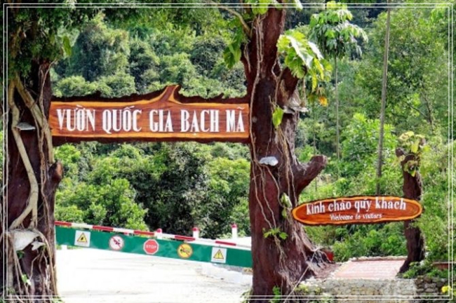 bạch mã village