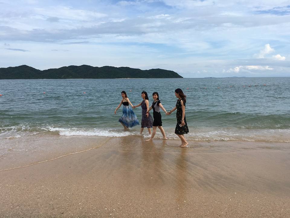 bãi biển hoang sơ của đảo cái chiên