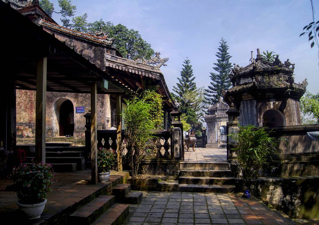 Điện Hòn Chèn - bỏ túi kinh nghiệm du lịch Huế 