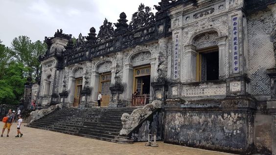kiến trúc lăng khải định