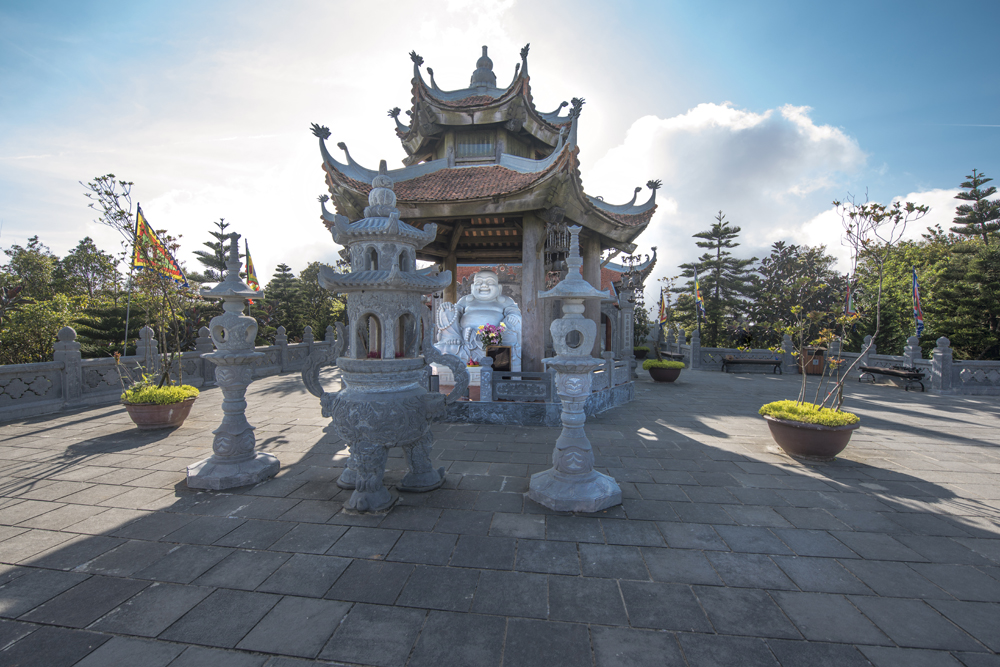 lĩnh chúa linh từ