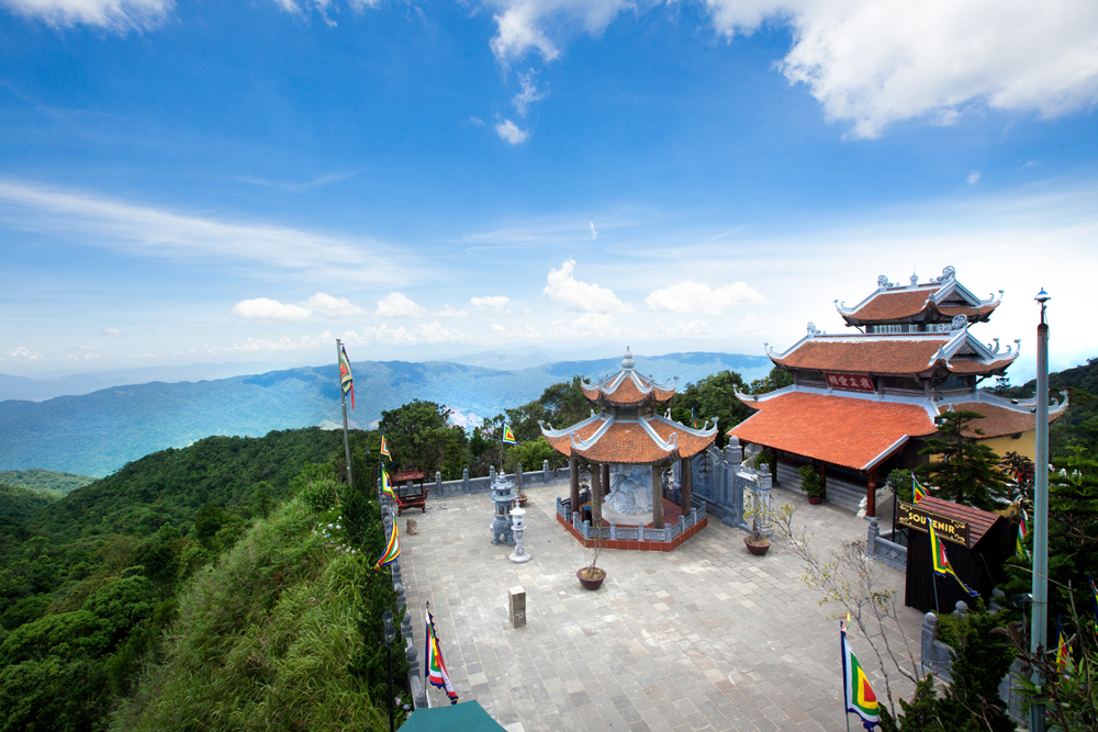 đền lĩnh chúa linh từ