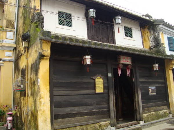 Nhà cổ Tấn Ký