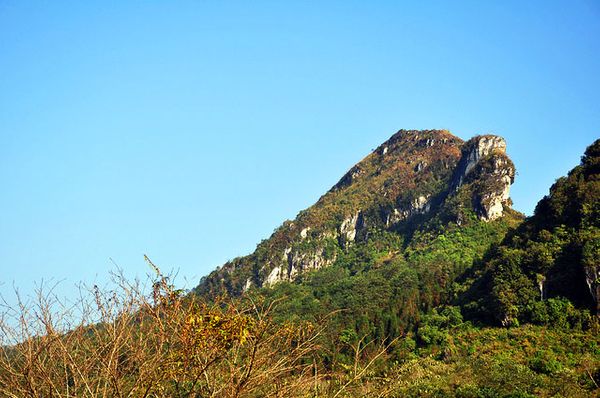 Núi Hàm Rồng Sapa Núi Hàm Rồng Sapa