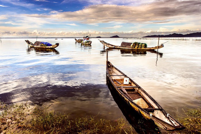 Phá Tam Giang là phá nằm trong hệ đầm phá Tam Giang-Cầu Hai.