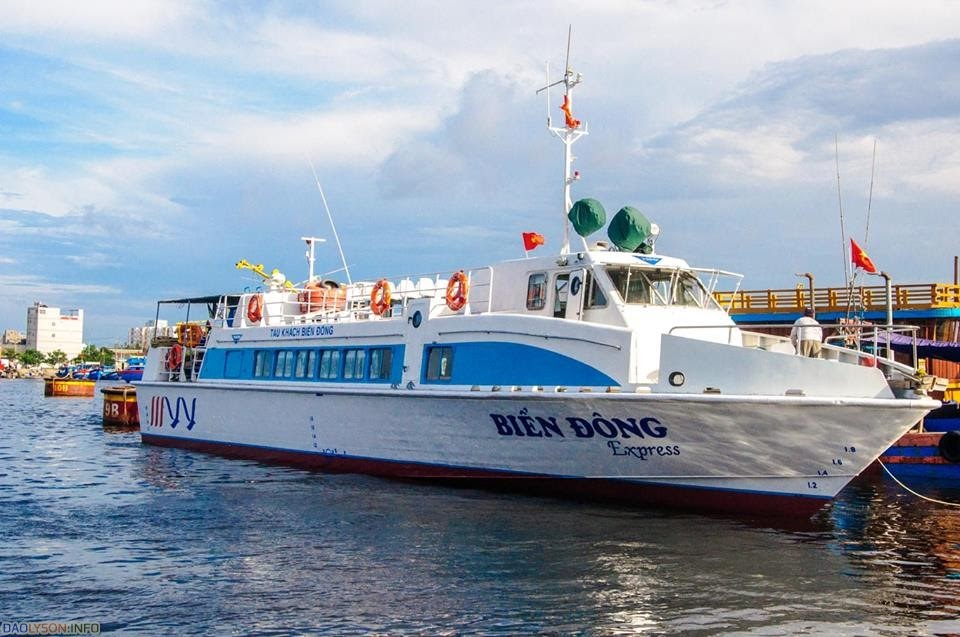 tàu du lịch lý sơn
