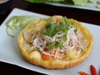 Bánh khoái xứ Huế