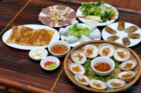 Những món ăn ngon bạn phải thưởng thức khi du lịch tại Huế