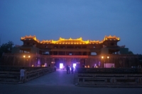 Thắp sáng lầu Ngũ Phụng