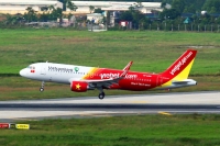 Vietjet chở khách bằng máy bay A320 đời mới nhất